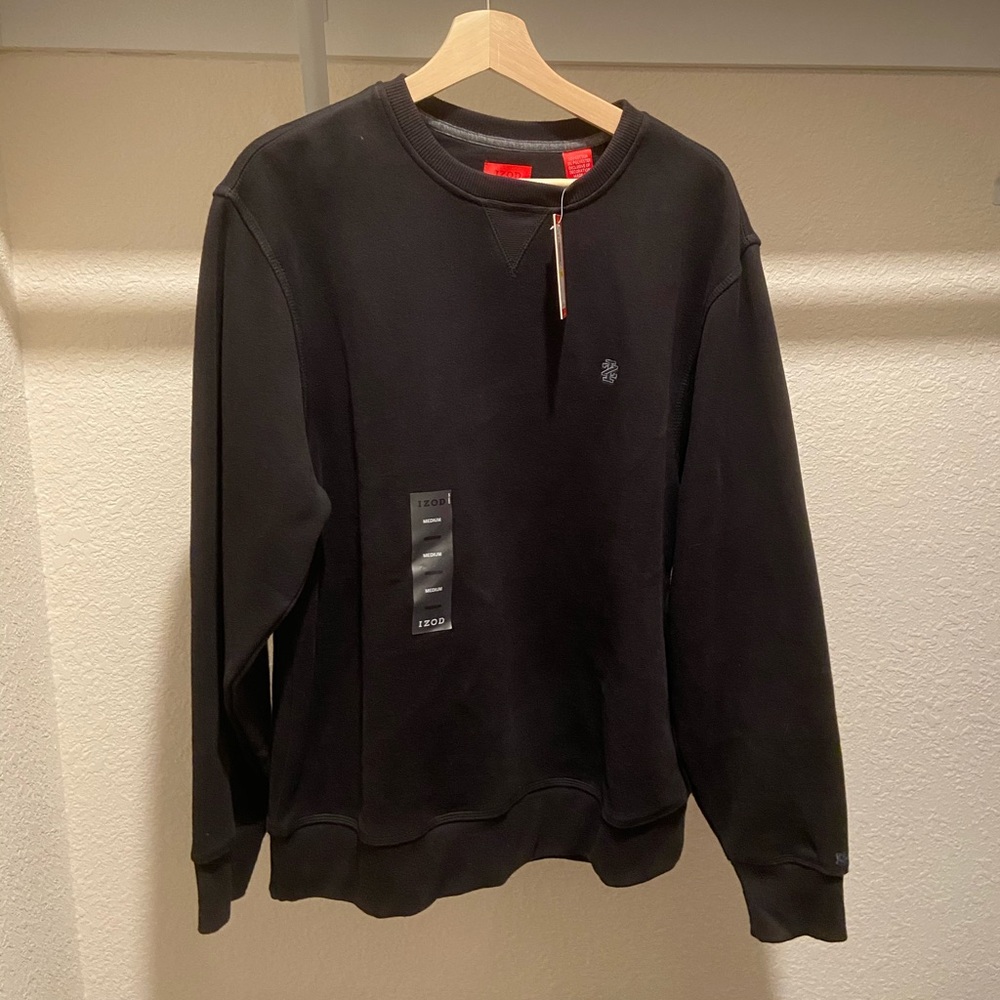 izod black crew neck size medium